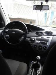 2004 Ford Focus Photos