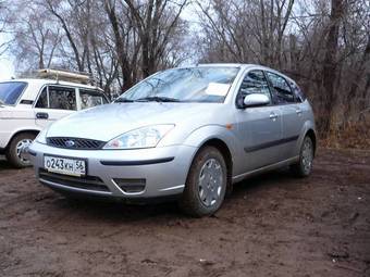 2004 Ford Focus Photos