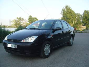 2004 Ford Focus Photos