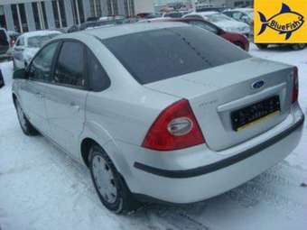 2005 Ford Focus Photos