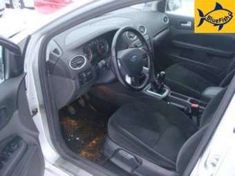 2005 Ford Focus Images