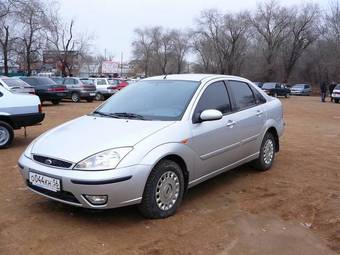 2005 Ford Focus Pictures