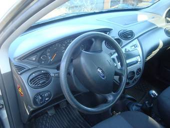 2005 Ford Focus Pictures