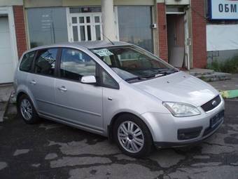 2005 Ford Focus Photos