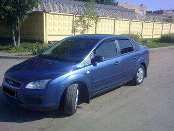 2005 Ford Focus Pictures