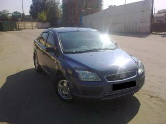 2005 Ford Focus Photos