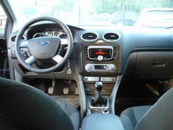 2008 Ford Focus Pictures