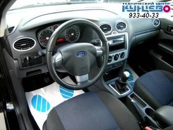 2008 Ford Focus Photos