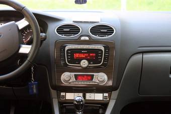 2008 Ford Focus Pictures