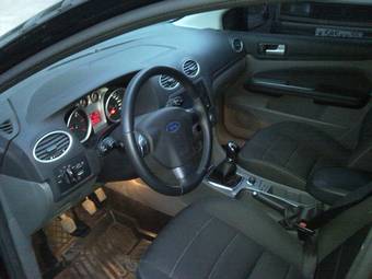 2009 Ford Focus Images