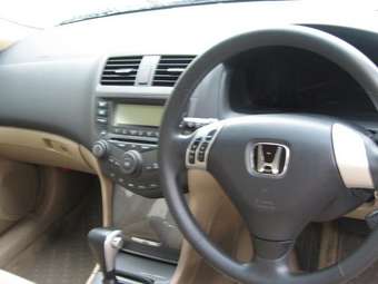 2002 Honda Accord Photos