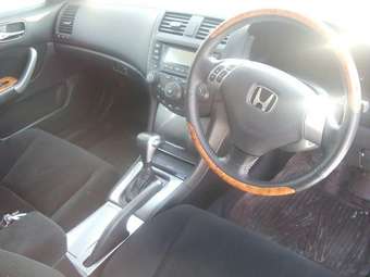 2002 Honda Accord Photos