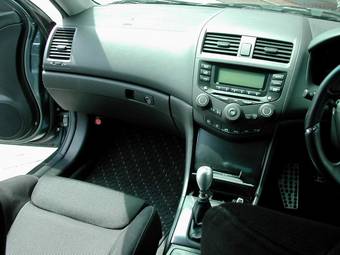 2004 Honda Accord Photos