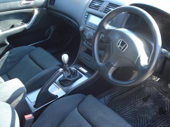 2004 Honda Accord Images