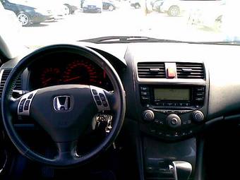 2005 Honda Accord Photos