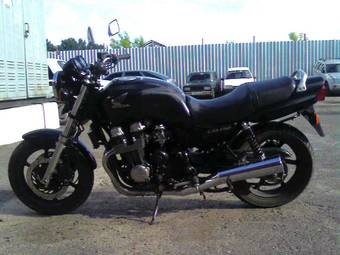 2000 Honda CB750 Images