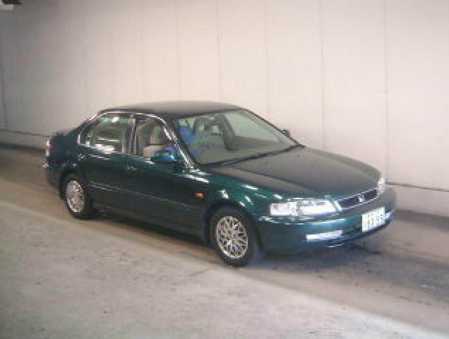 1999 Honda Domani Pictures