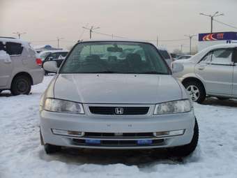 2000 Honda Domani Photos