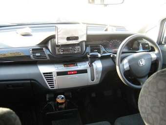 2005 Honda Edix Pics