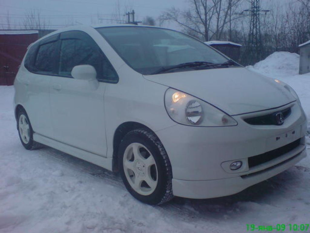 Honda fit 2003 год