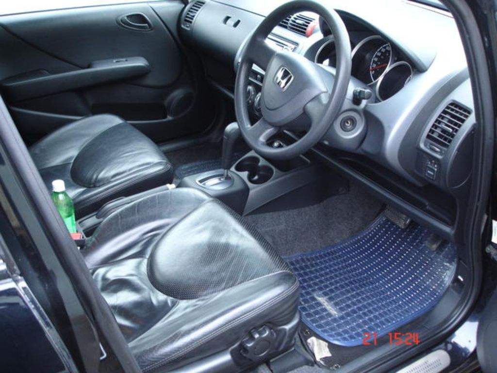 2003 Honda Fit