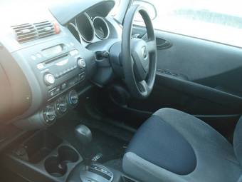 2003 Honda Fit Photos