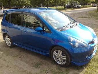 2003 Honda Fit Photos