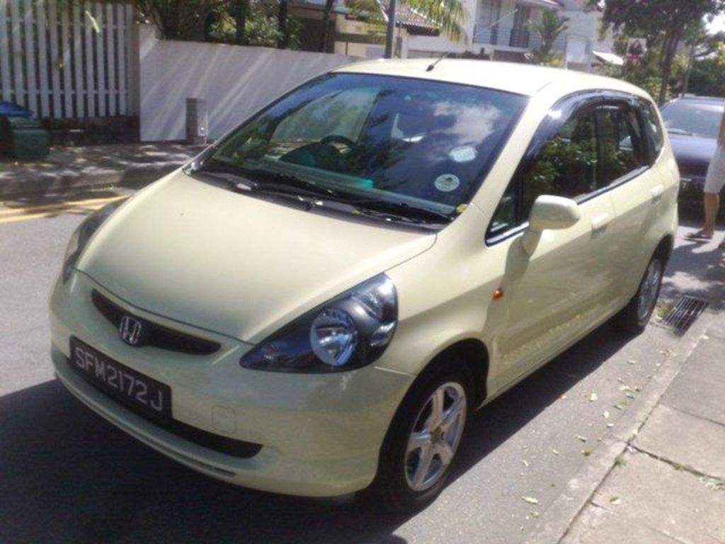 2004 Honda Fit