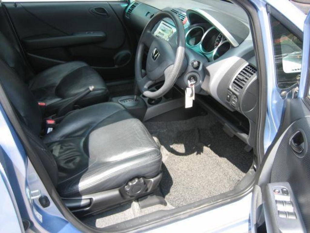 2004 Honda Fit