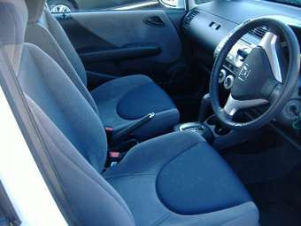 2004 Honda Fit Photos