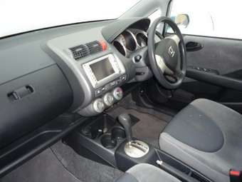 2004 Honda Fit Pictures