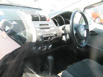 2004 Honda Fit Pictures