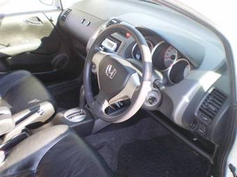 2004 Honda Fit Pictures