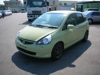 2004 Honda Fit Pictures