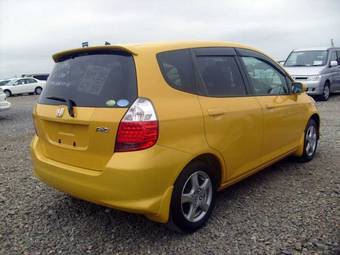 2004 Honda Fit Images