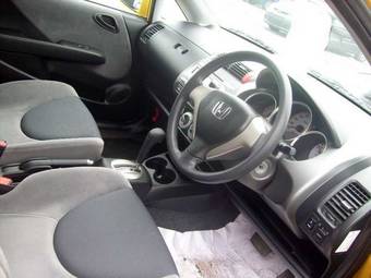 2004 Honda Fit Pictures