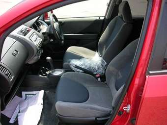 2005 Honda Fit Pics