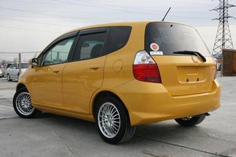 2005 Honda Fit Pictures