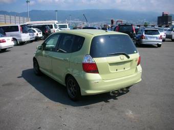 2005 Honda Fit Wallpapers