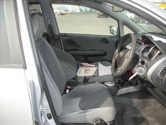 2005 Honda Fit Pictures