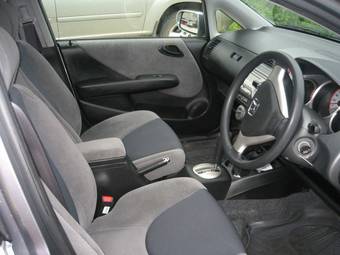 2005 Honda Fit Photos