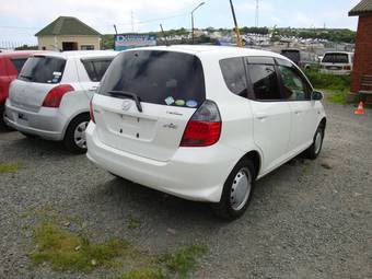 2005 Honda Fit Pictures