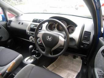 2005 Honda Fit Photos