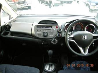 2008 Honda Fit Wallpapers