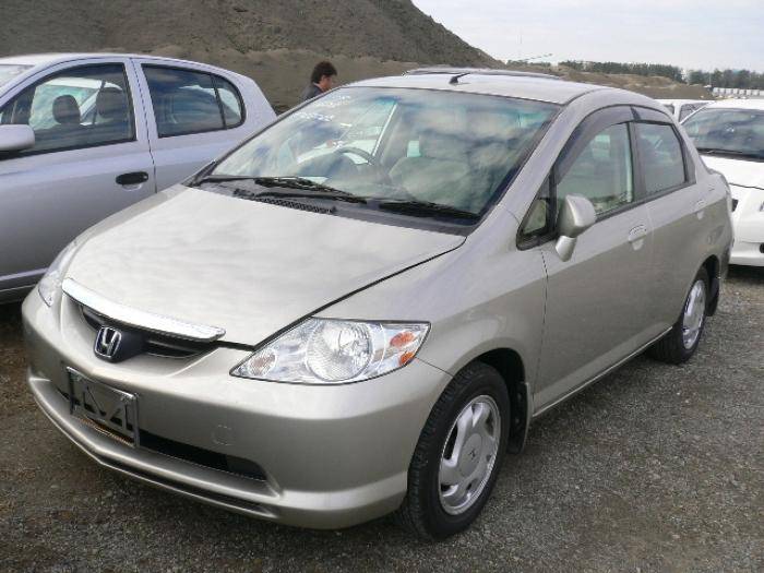 Honda fit aria 2003