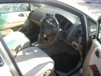 2003 Honda Fit Aria Pics