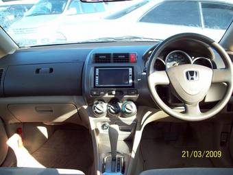 2003 Honda Fit Aria Photos