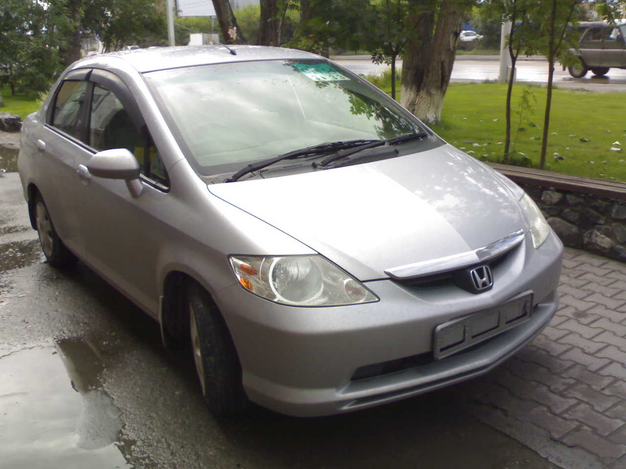 Honda fit aria 2003