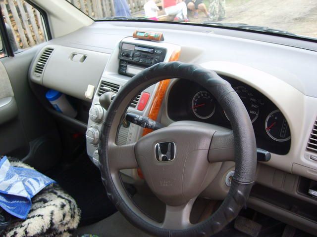 2002 Honda Mobilio