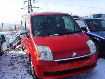 2002 Honda Mobilio Pictures